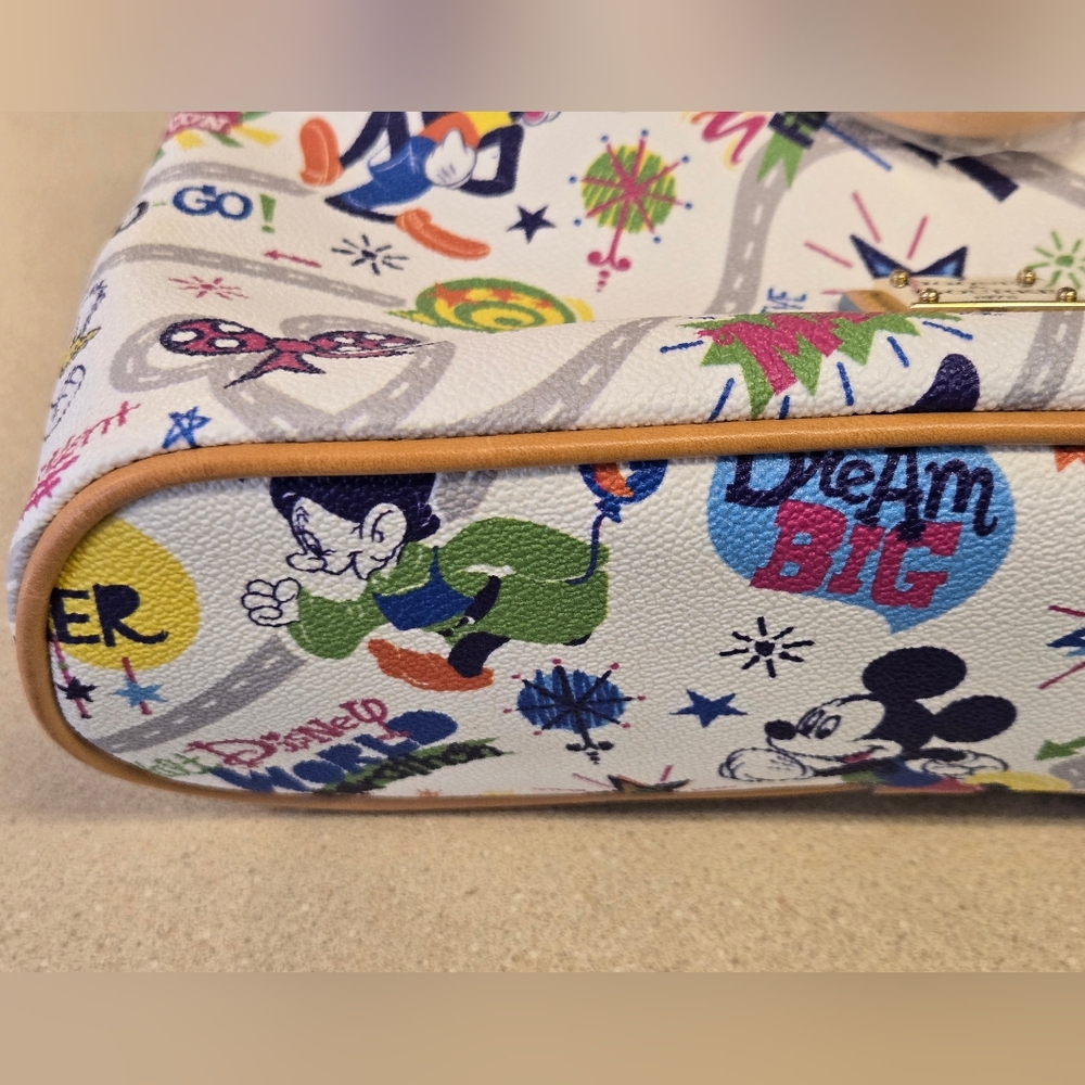 Run Disney Dooney & Bourke 2014 Walt Disney World Marathon Crossbody Purse Nwt - Picture 3 of 16